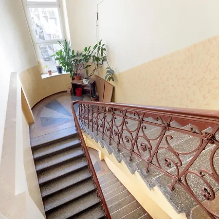 Apartment Spacious 82 M2 With Sauna Near Plac Wolnosci In By Renters Lodz