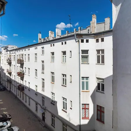 Spacious 82 M2 With Sauna Near Plac Wolnosci In By Renters Apartment Lodz
