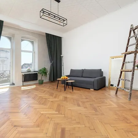 Spacious 82 M2 With Sauna Near Plac Wolnosci In By Renters Apartment *