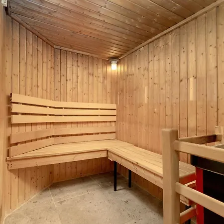 Spacious 82 M2 With Sauna Near Plac Wolnosci In By Renters Apartment *